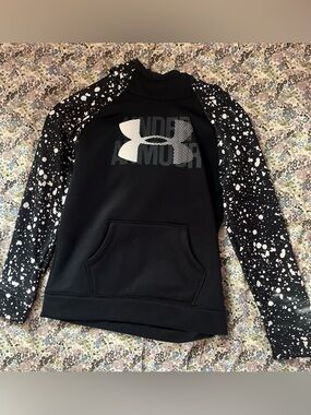 Under armor black and white hoodie